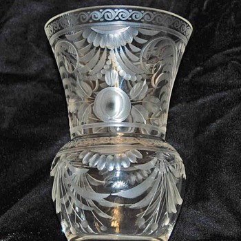 luck strikes again... 2 more vases... woo hoo - Art Glass