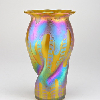 Loetz Phänomen Genre 1/158 prod. number 887, circa 1900 - Art Glass