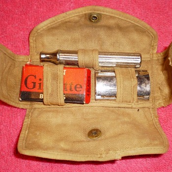 Is this an old miltary shaving kit of some kind? - Military and Wartime