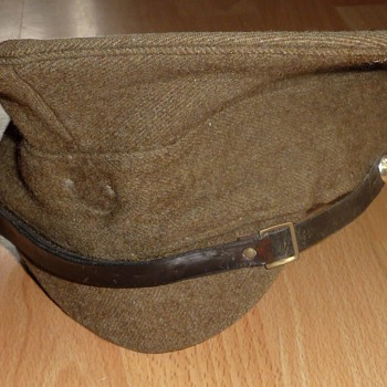 ww1 guards / mp cap and bullet clips - Military and Wartime