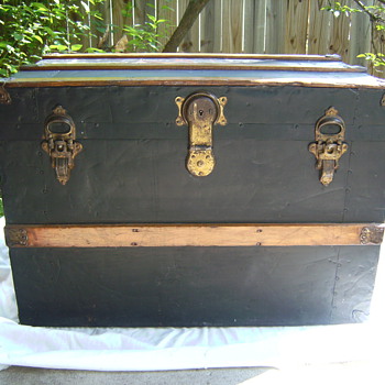 Can anyone tell me ANY info. about this trunk, "Leibermann" Saginaw, MI???