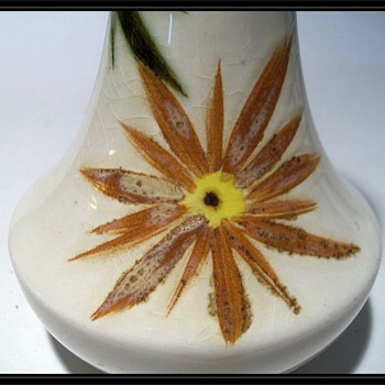 RADFORD VASE -- England - Art Pottery
