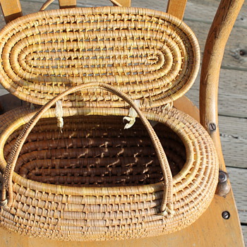 Wicker Basket with Lid & Handles
