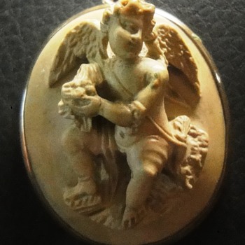 Antique Vermeil Lava Victorian cameo Puti pendant, high relief - Fine Jewelry