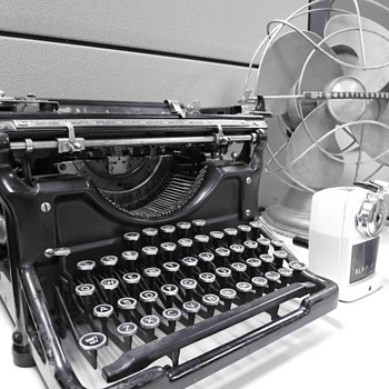 Underwood Typewriter Model 6-11 - Office
