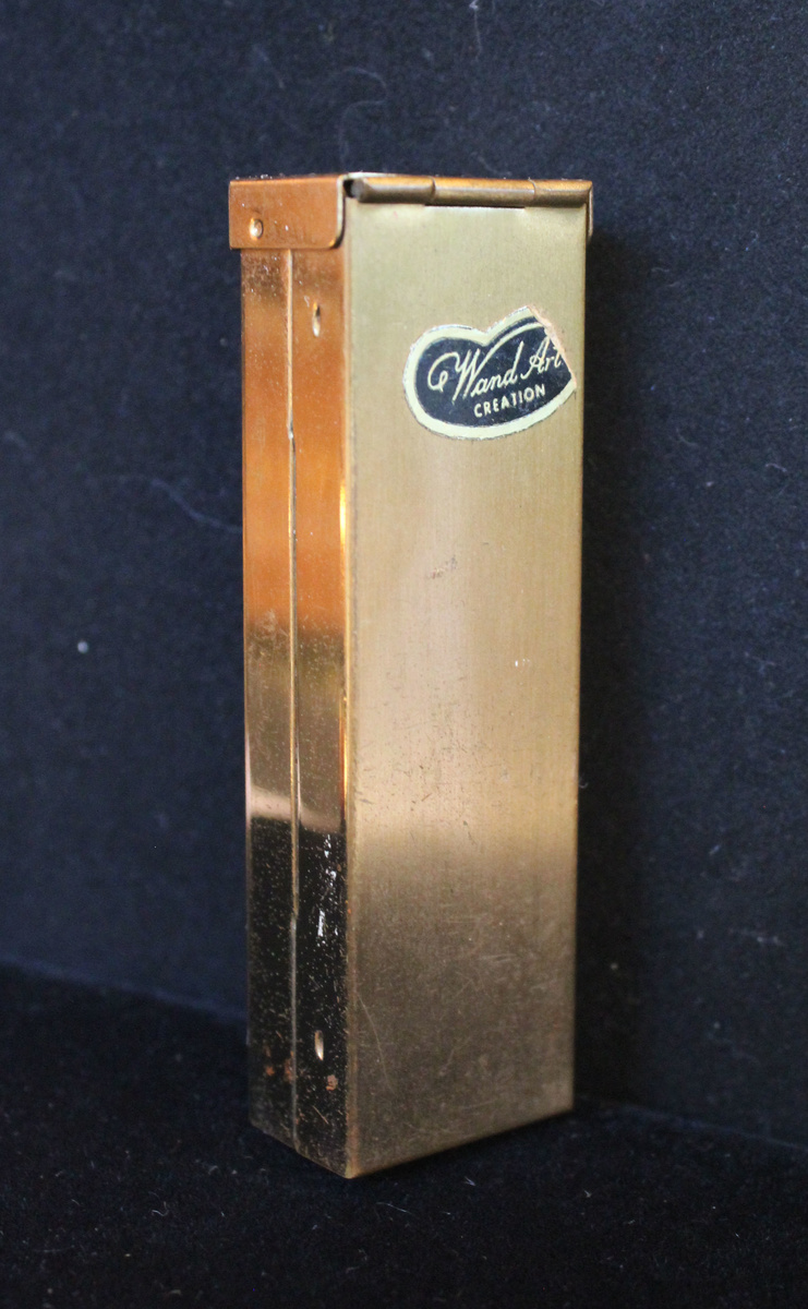 Ward Art Creations Chewing gum stick holder Metal case Collectors