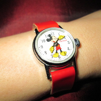 Ingersoll child/lady size Mickey Mouse watch - Wristwatches