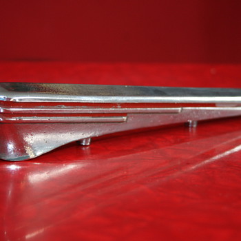 hood ornament