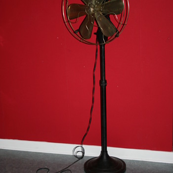 1920's general electric fan - Office