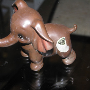 Cute brown ceramic figure - Animals
