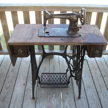 my pre 1900s singer sewing machine