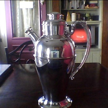 what is this ? :) it came from my grandmother and it was given to her ?