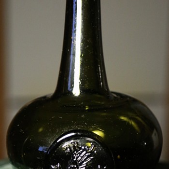 Dr J Fogworth - Interesting hand-blown onion bottle - Bottles