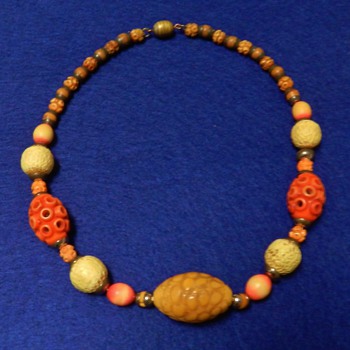 1910's-20's FRENCH Celluloid/Galalith Necklace - So Sweet!