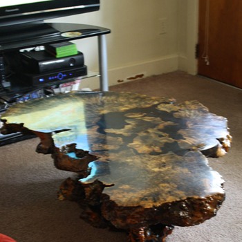 Looking for information on unique table  - Furniture