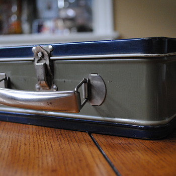 American Thermos Bottle Company Tin Lunch Box - Kitchen
