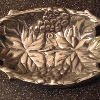 Victorian? Thick metal tray. - Kitchen