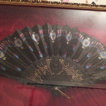 some type of hand fan any ideas when its from?  - Accessories