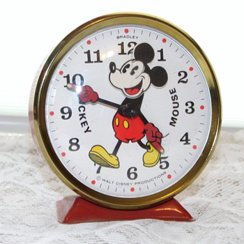 1972-78 Bobble Head Mickey Clock