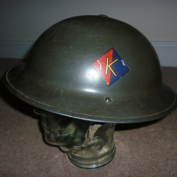 WW11 Royal Artillery steel helmet - Military and Wartime