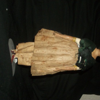 more unidentified dolls