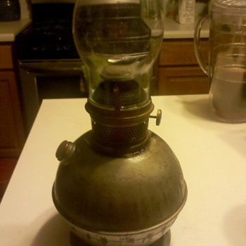 Metal oil lamp