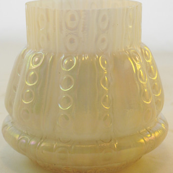Kralik, thank you Czechman, vases who have lost their frogs. :O) or perhaps rims. - Art Glass