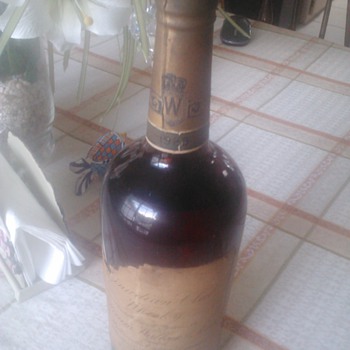 1925 Canadian Club distilled by Hiram Walker-sealed