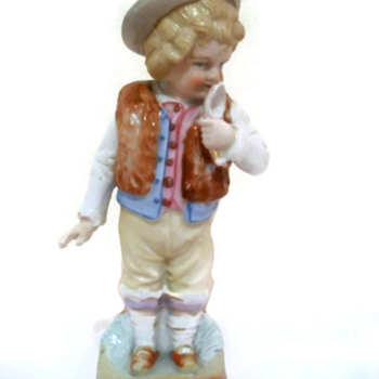 Antique porcelain figurine help id - Figurines