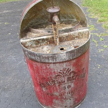 Early 1920's/1930's Flip Top Kendall Refinery Bradford PA Unusual Stenciled Flip Top Oil drum w/Pump! Need Info!