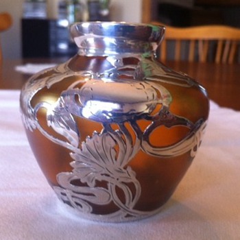 Art Nouveau Loetz-type vase with sterling silver overlay. - Art Glass