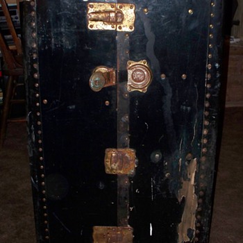 My first steam trunk.  - Furniture