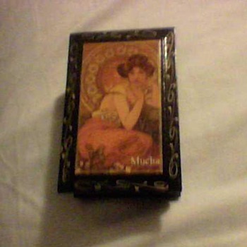 MUCHA LITHOGRAPH LACQUER BOX