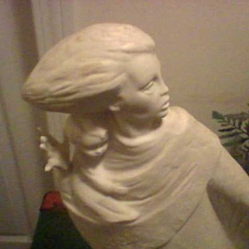 FUTURISTIC  MOTHER AND CHILD STATUE