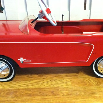 1965 mustang pedal car - Model Cars