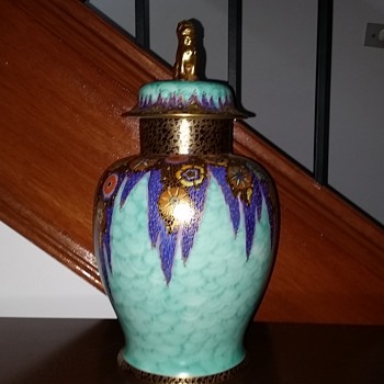 CROWN DEVON MATTAJADE COVERED VASE 1933 - Pottery