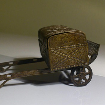 Waverly & Son sewing needle case, early Victorian.
