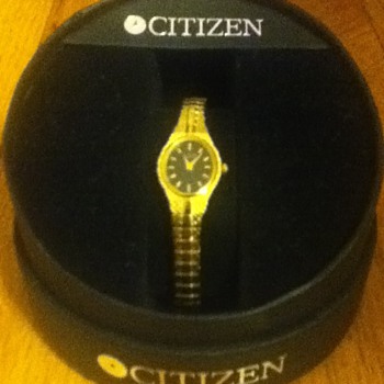 Gold Citizen Wristwatch - Wristwatches