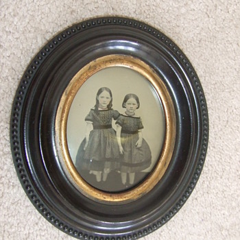 Thermoplastic wall frame with ambrotype of two girls - Photographs