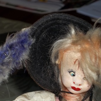 Help identifying doll . - Dolls