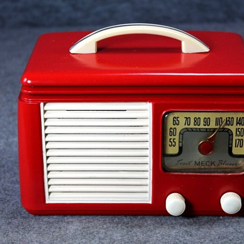 1948 Meck Model CE 500 Tube Radio - Radios