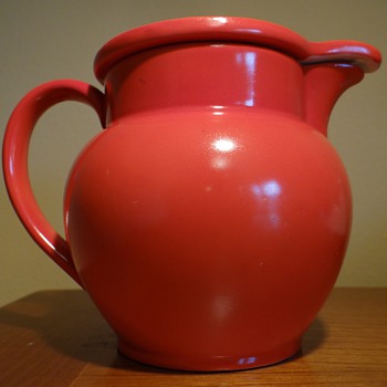 VINTAGE CZECHOSLOVAKIA  7484B  - Art Pottery