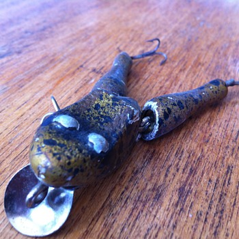 Vinatge blasa wood double kick leg frog - Fishing