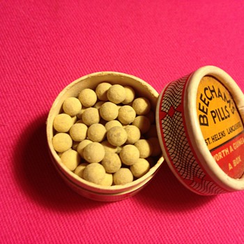 Old box of Beechams Pills ,worth a guinea a box! - Advertising