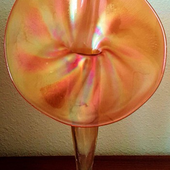 Jack in the pulpit vase by Rick Strini - Art Glass
