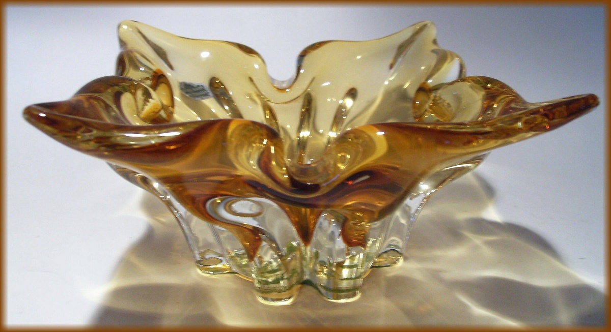 Canadian Art glass Bowl ( Ashtray ) Chalet / Lorraine Art Glass