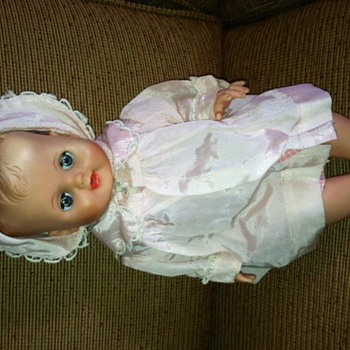 1945 Betsy Wetsy Doll with a number 14 on the back of her neck. - Dolls