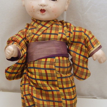 Asian Dolls I am trying to Identify - Dolls