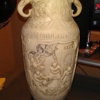 :Elephant Vases 