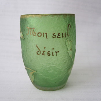 small Daum Nancy glass (2" high) -- "mon seul desir"